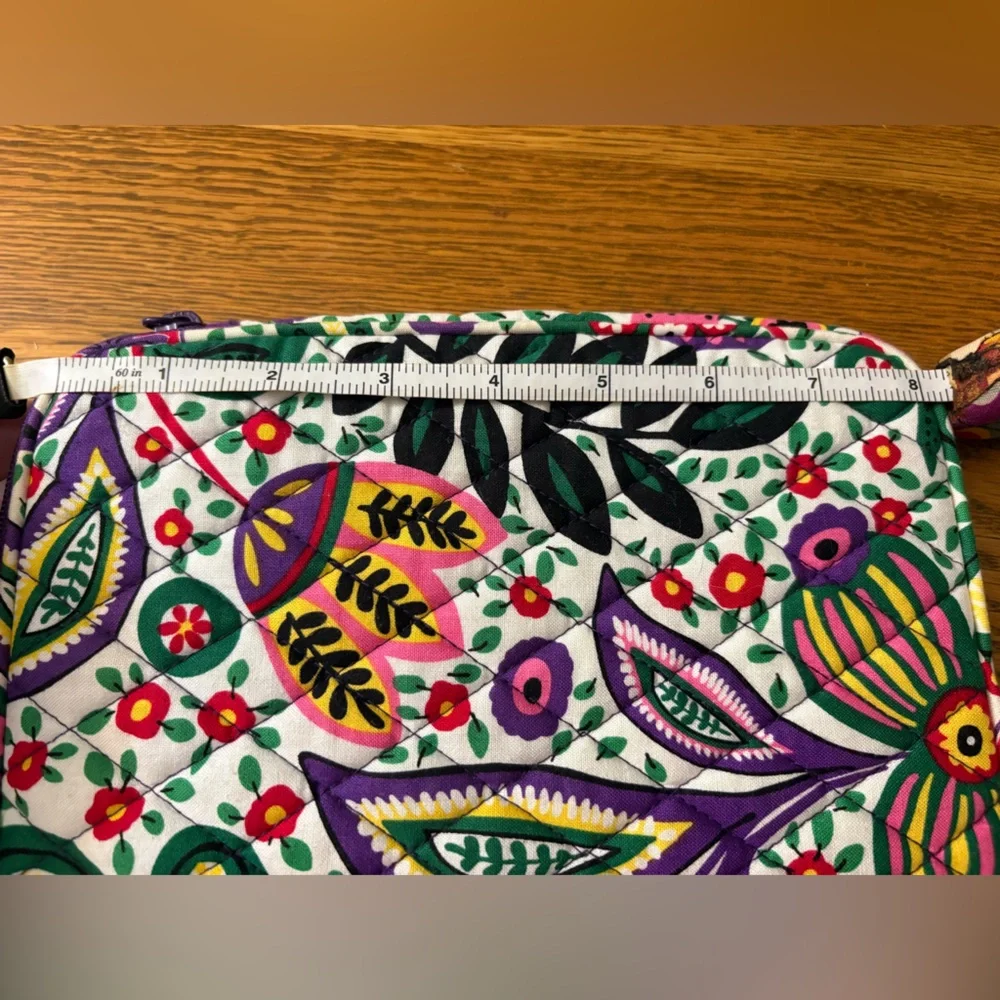Vera Bradley mini tablet case. NWOT.